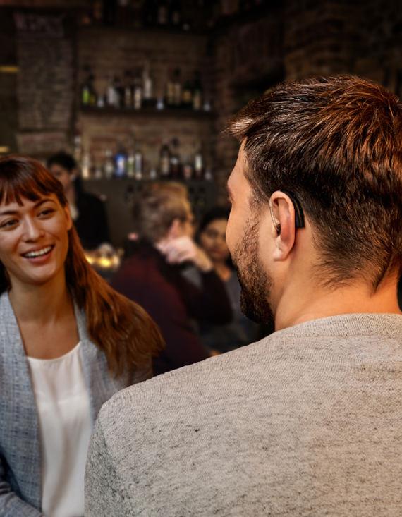 ReSound ENZO Q - Restaurant Couple People Dinner Talking