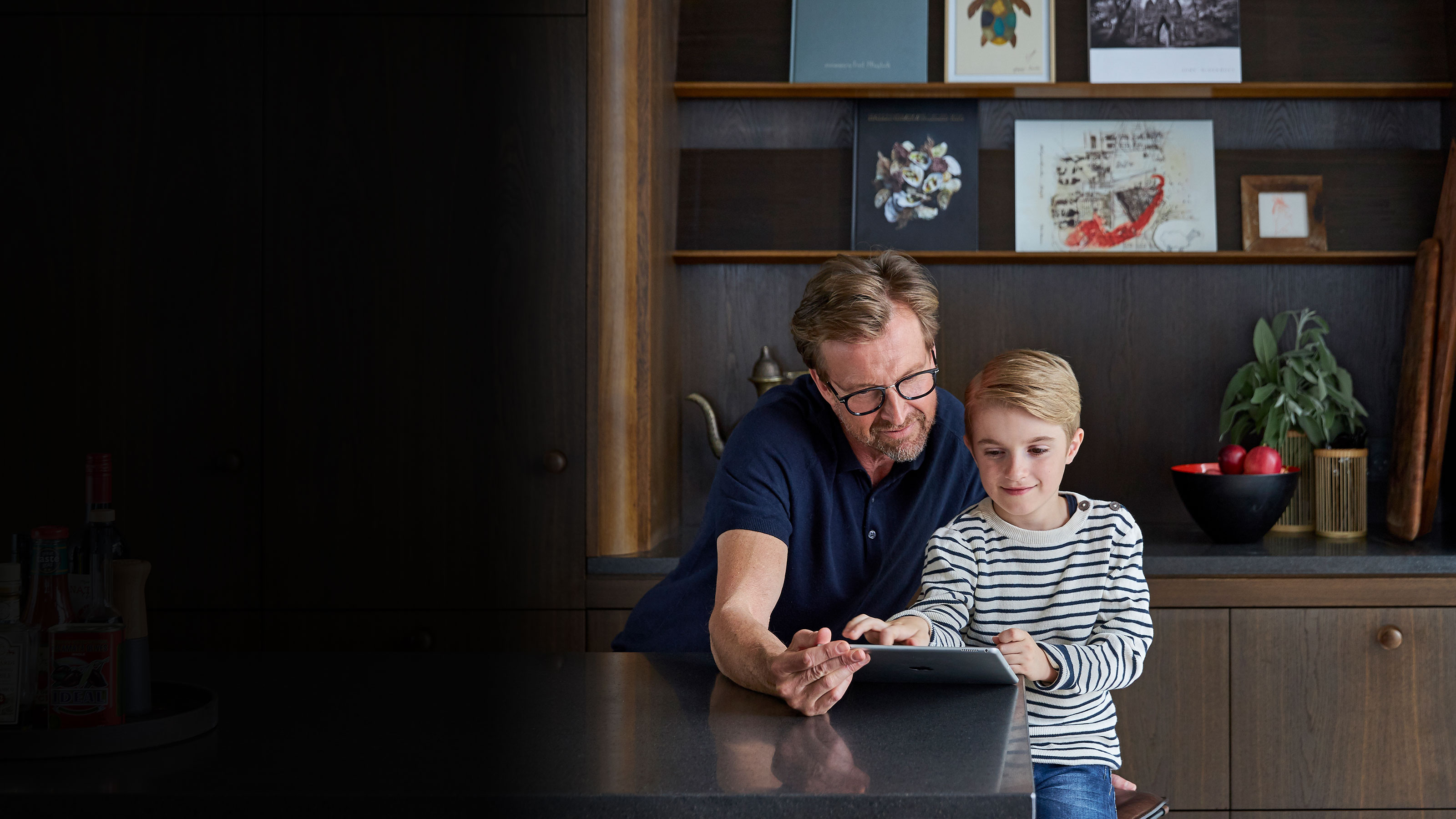 RS_GEN_Father_son_iPad
